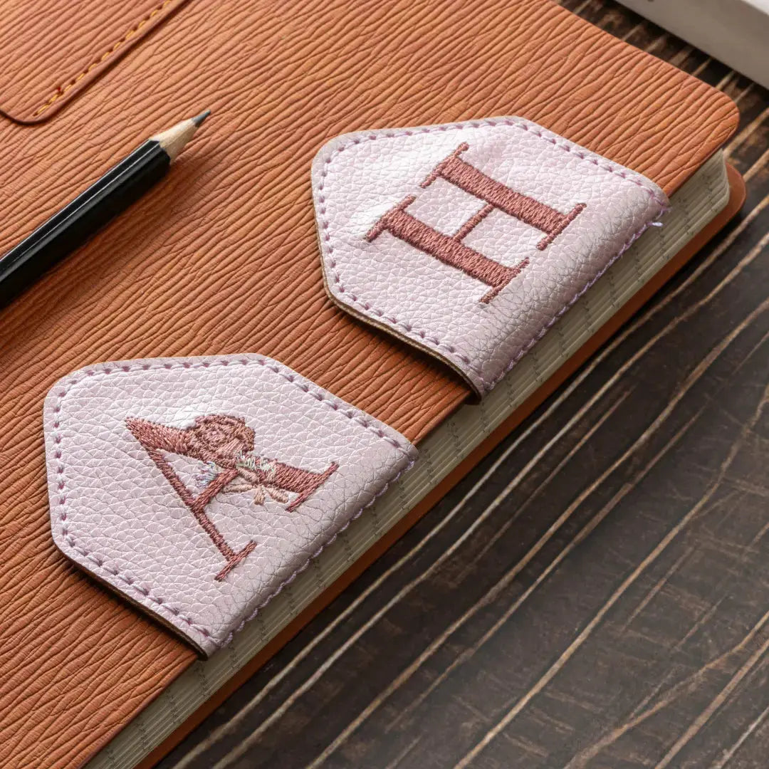 Leauni Personalized Embroidery Magnetic Leather Bookmark (Best Gift For Book Lover) Leauni