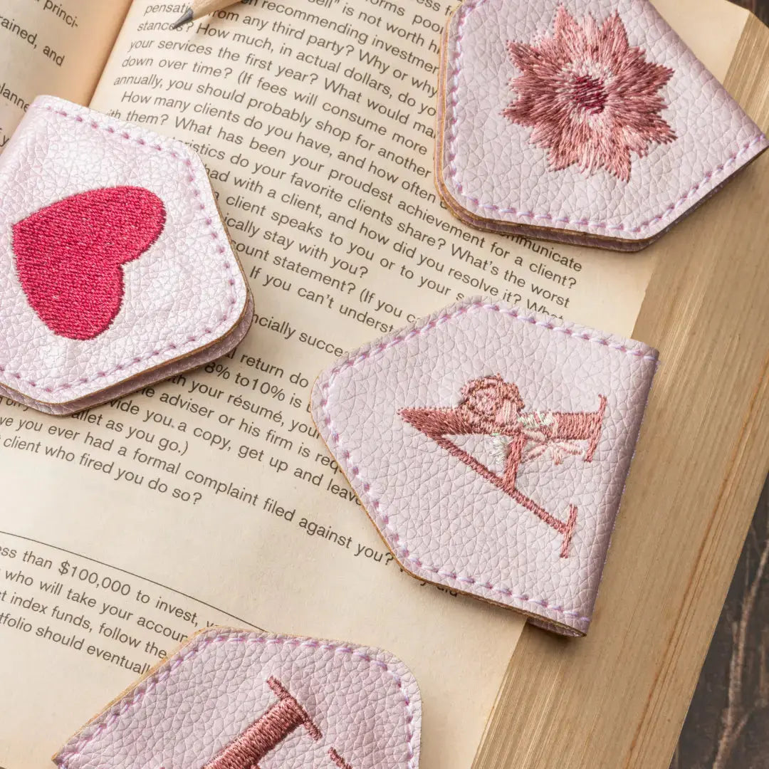 Leauni Personalized Embroidery Magnetic Leather Bookmark (Best Gift For Book Lover) Leauni