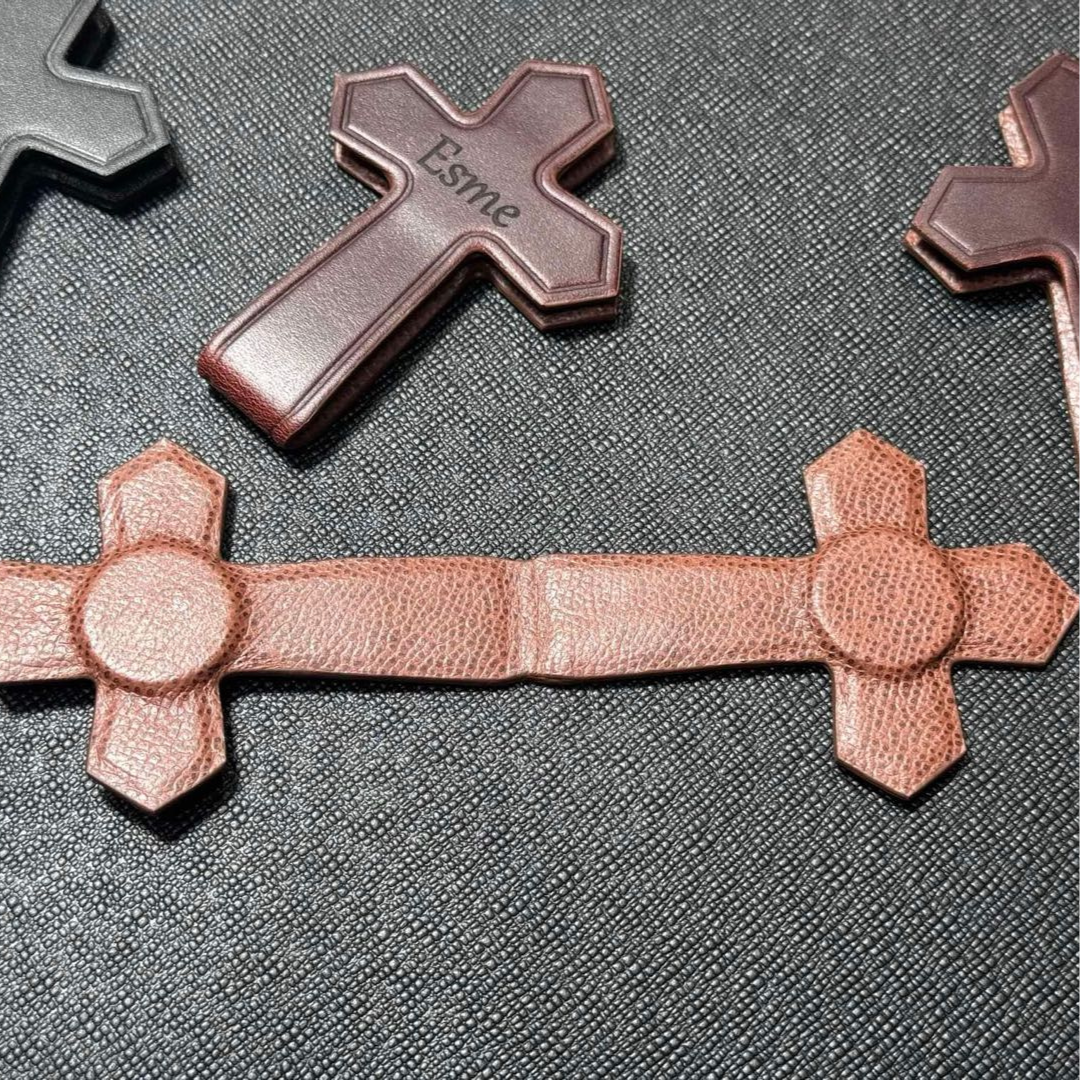 Leauni Cross Bookmark/Money Clip Grain Leather Personalized Engraved Leauni