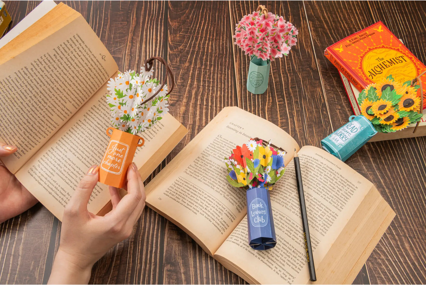 Leauni Elegant Flower Bouquet 3D Pop-up Bookmark - New Pop-Mark (Best Gift For Book Lover) Leauni