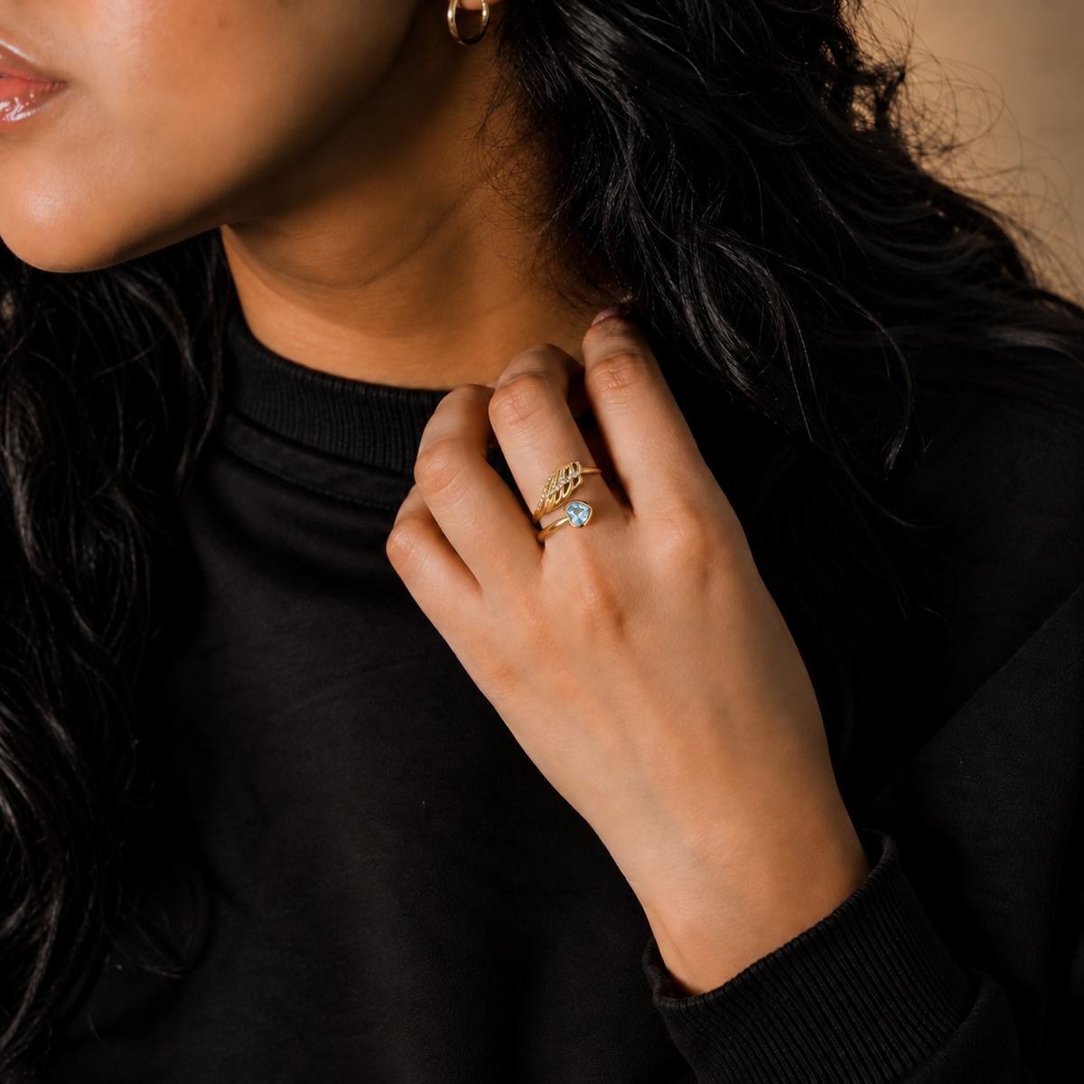 Personalized Angel Wing Birthstone Ring with Heart-cut Stone and Engraving Message